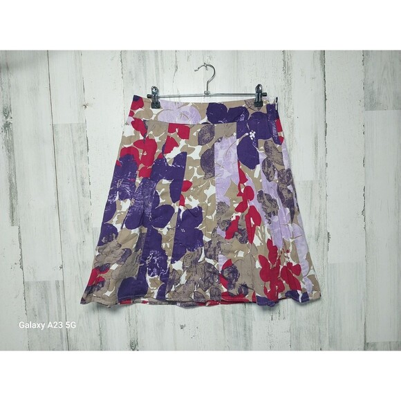 Ann Taylor Dresses & Skirts - Ann Taylor Size 4 Red Purple Floral Pleated Skirt
